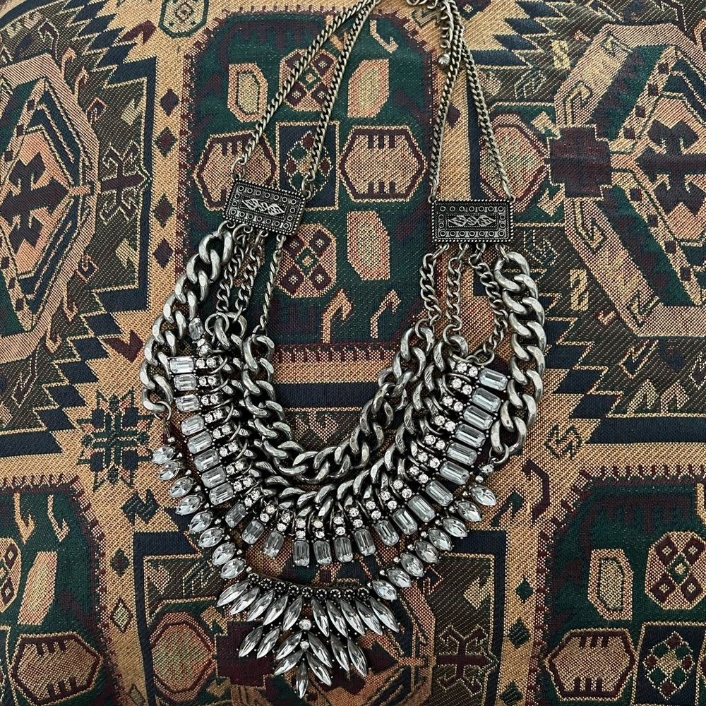 Statement necklace